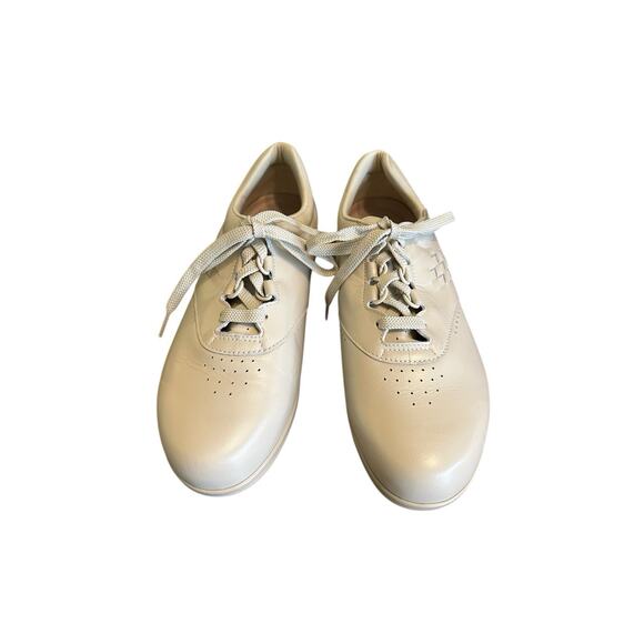 SAS Shoes Free Time Walking Tripad Comfort Women 8.5WW Beige Lace Up Leather EUC - Picture 2 of 7
